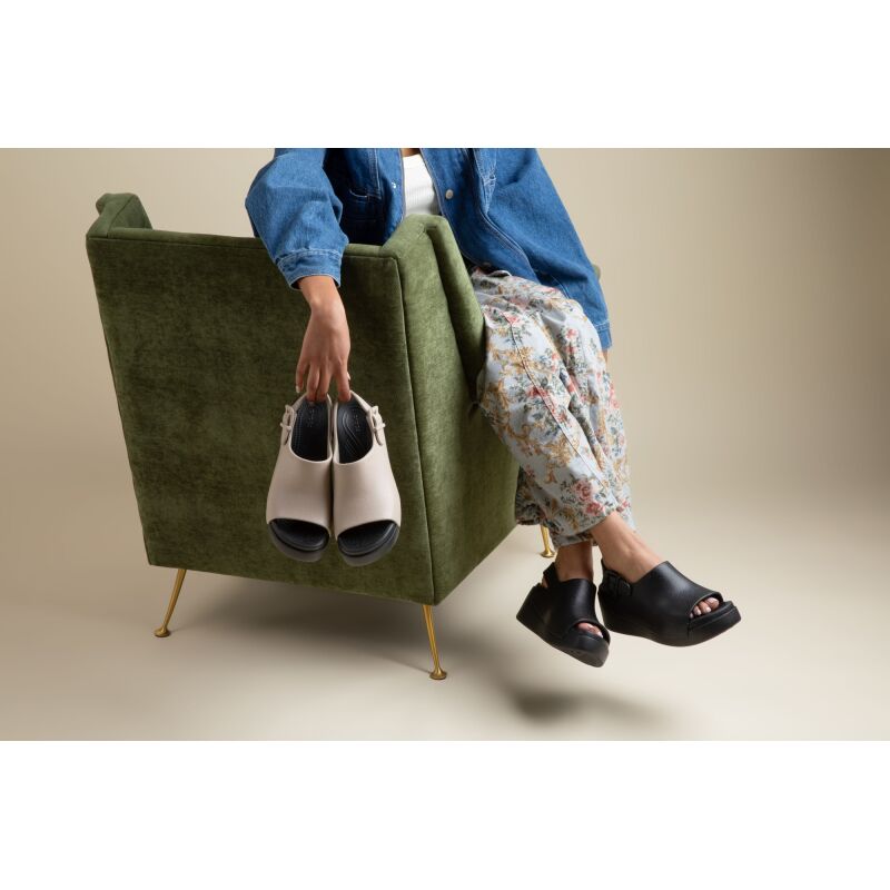 Crocs™ Dylan Platform Slide Women's Black/Dulcé